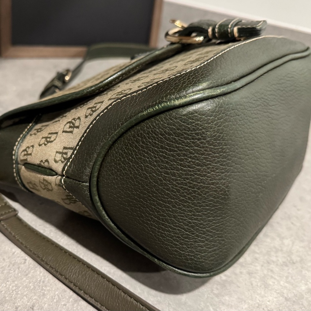 Dooney & Bourke Signature Messenger Style Bag! Green!! GUC!! - Picture 5 of 13